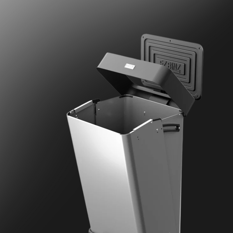 EZ BINZ™ Tilting Front Step Can